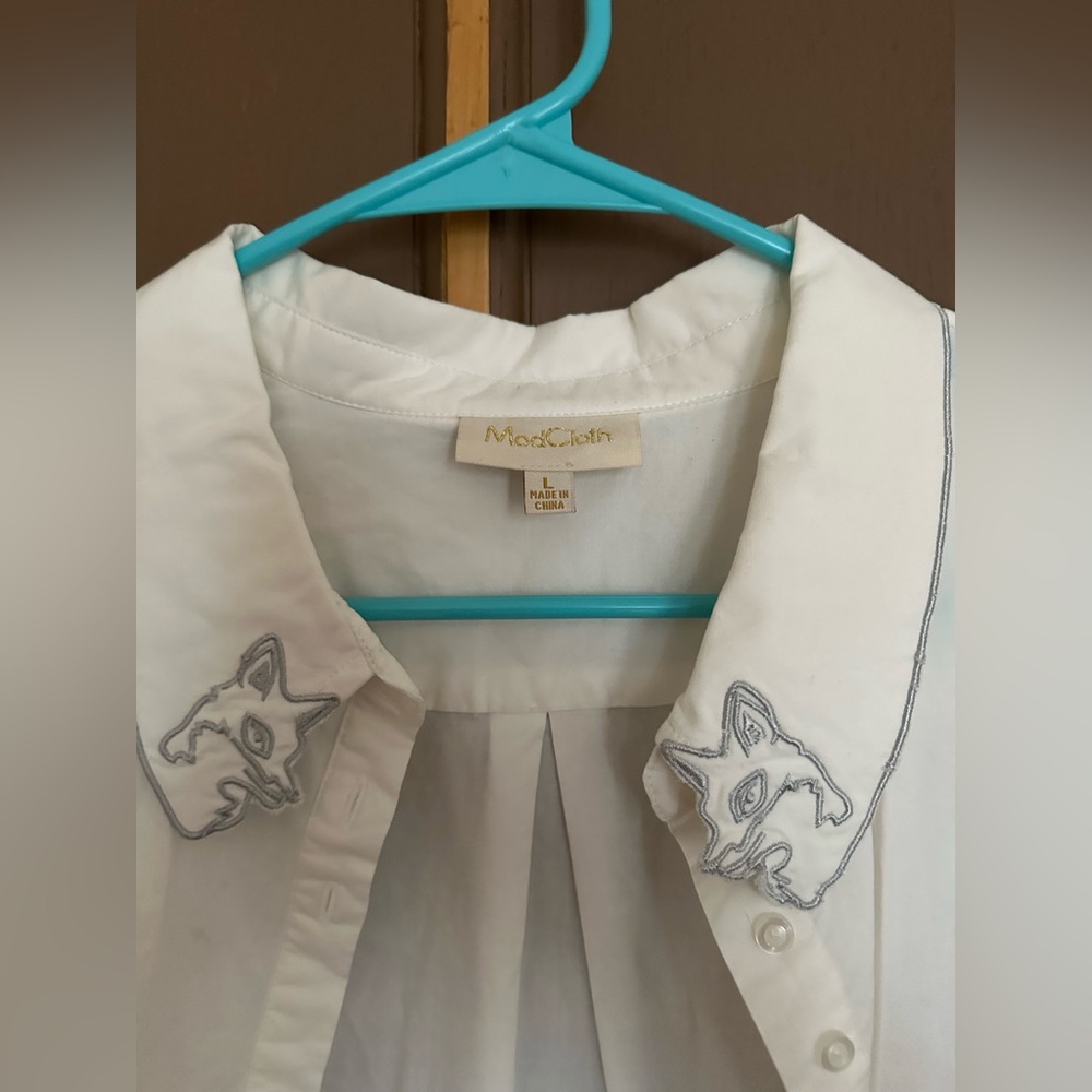 ModCloth fox embroidered collar button down